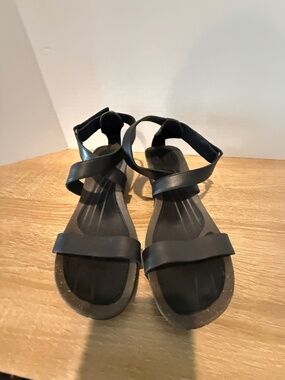 Teva Cabrillo Crossover Black Leather Strappy Sandals 1007732 SZ 8.5